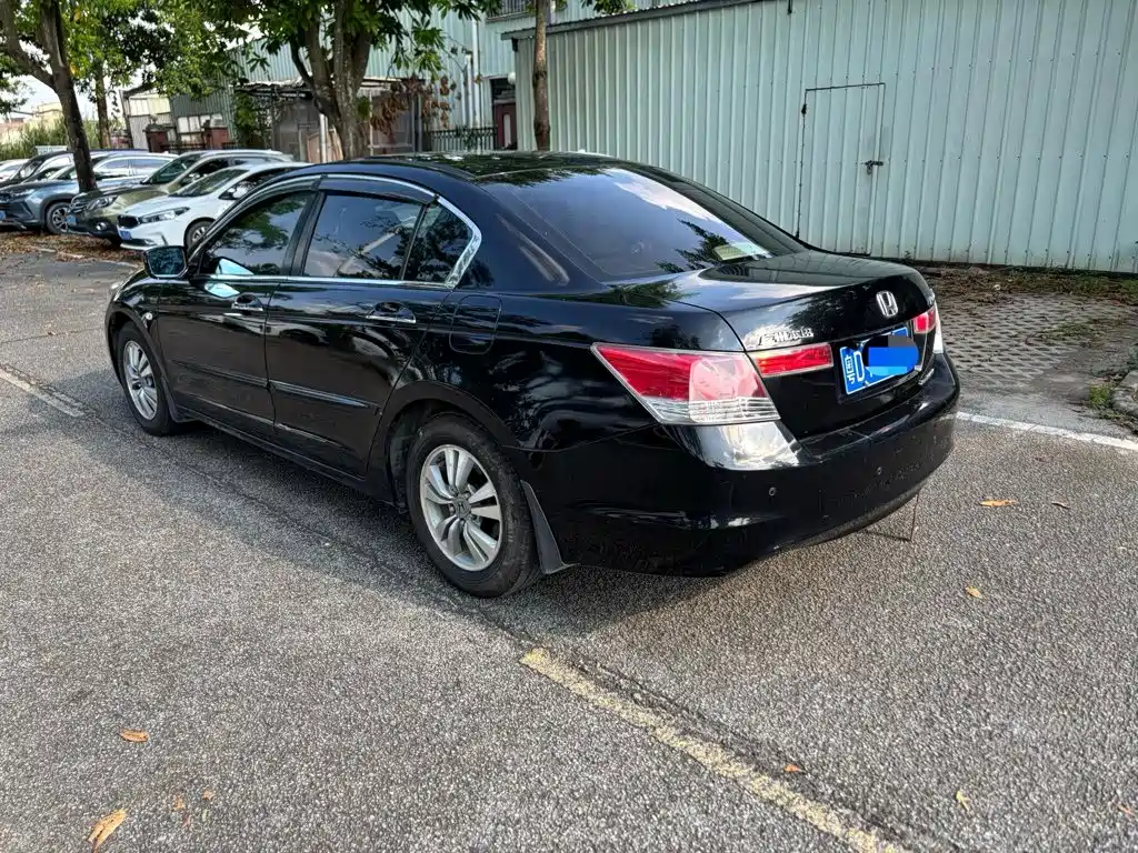 Honda Accord — миниатюра 10