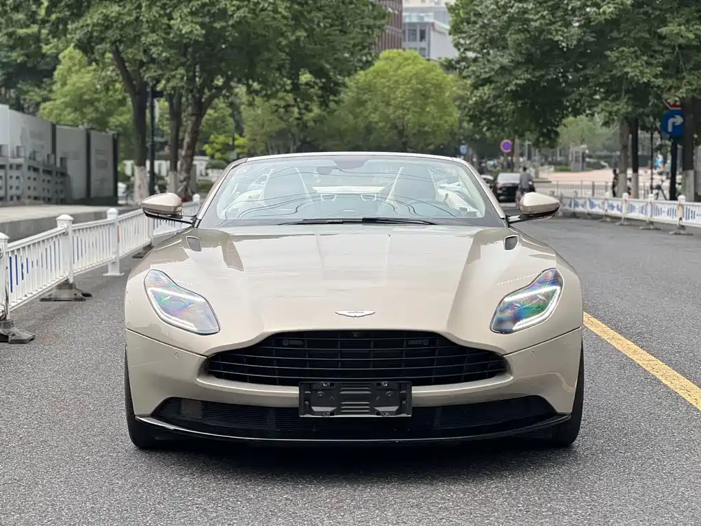 Aston Martin DB11 2019 4.0T V8 Volante