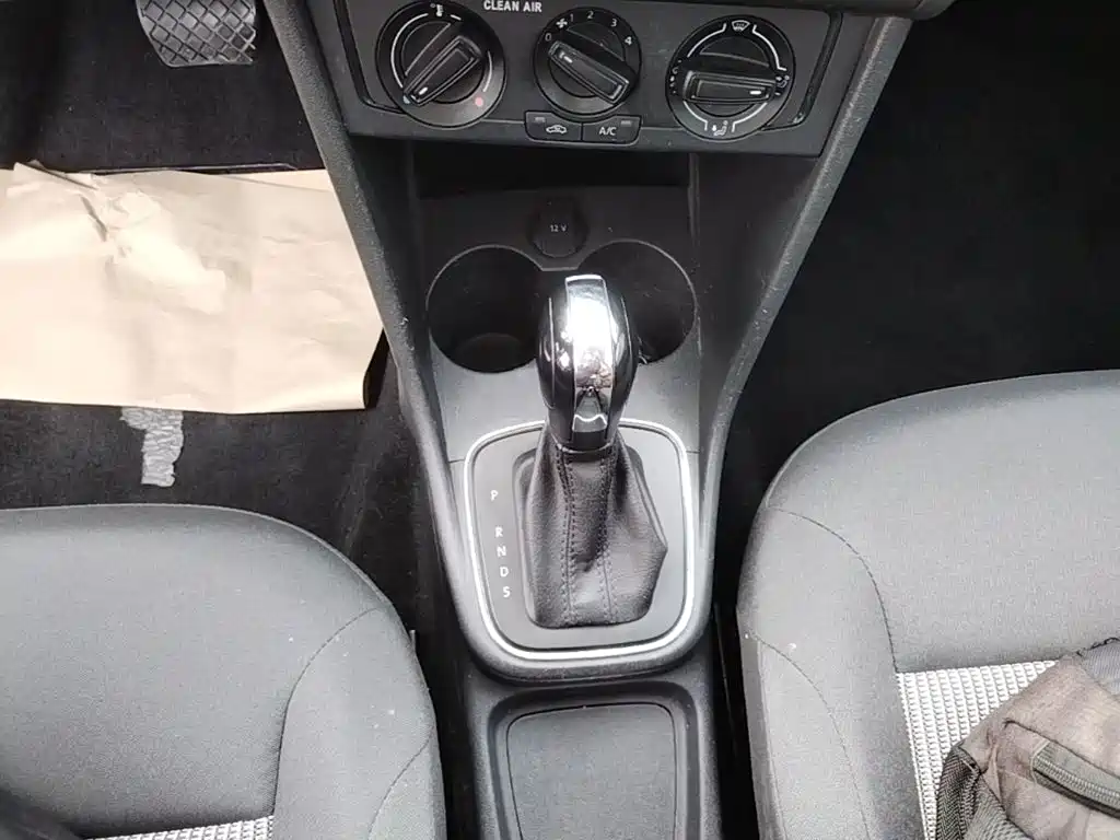 Volkswagen Polo — миниатюра 14