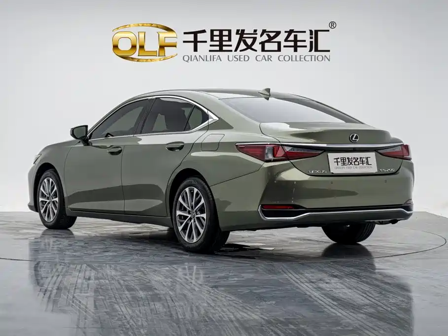 Lexus ES — миниатюра 8