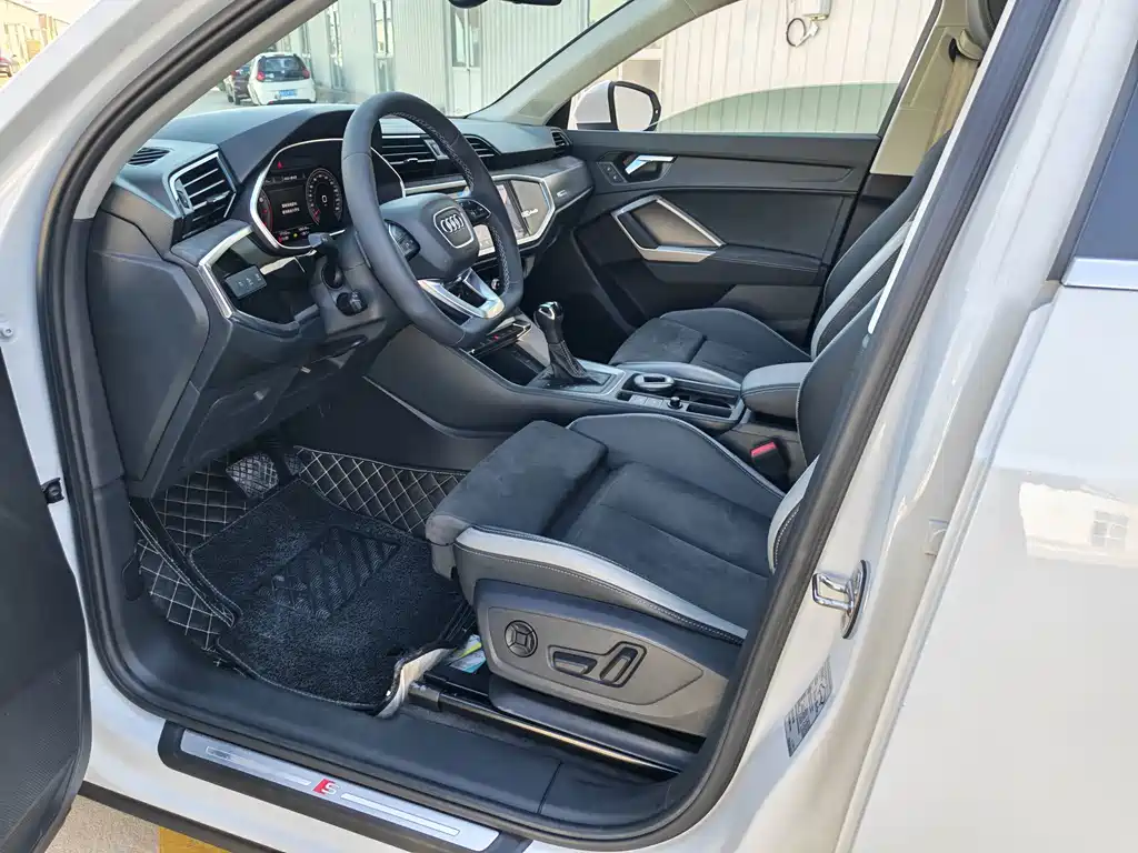 Audi Q3 — миниатюра 6