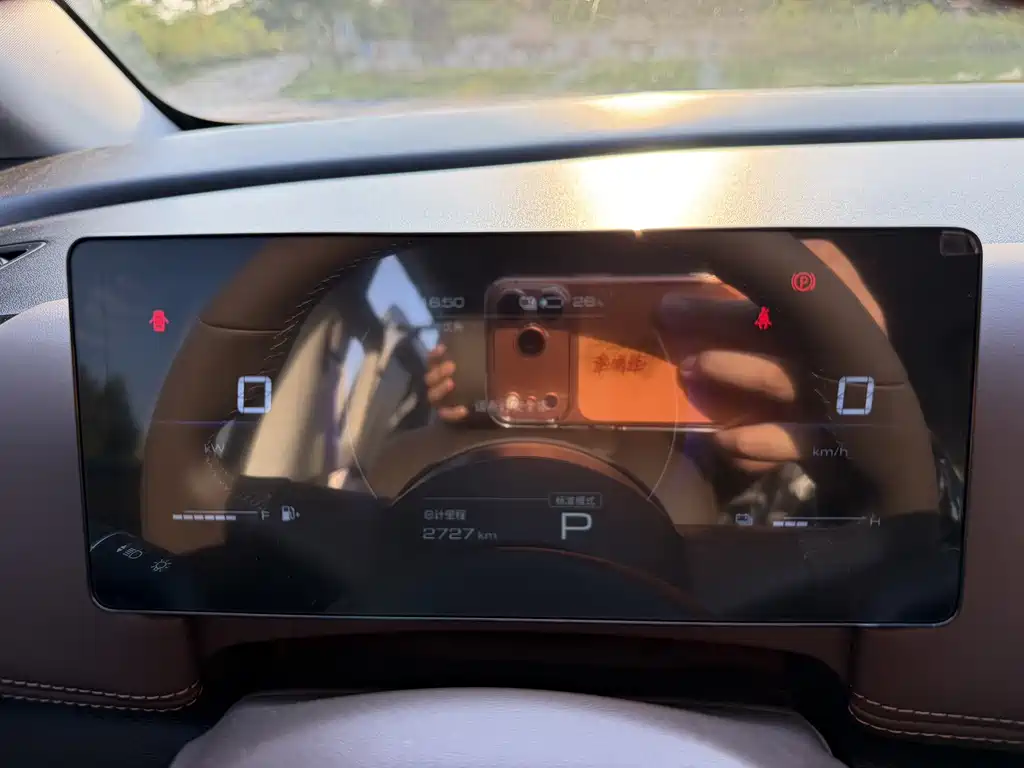Wuling Xingguang 730 New Energy — миниатюра 12