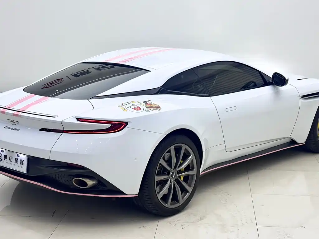 Aston Martin DB11 2019 4.0T V8 Coupe