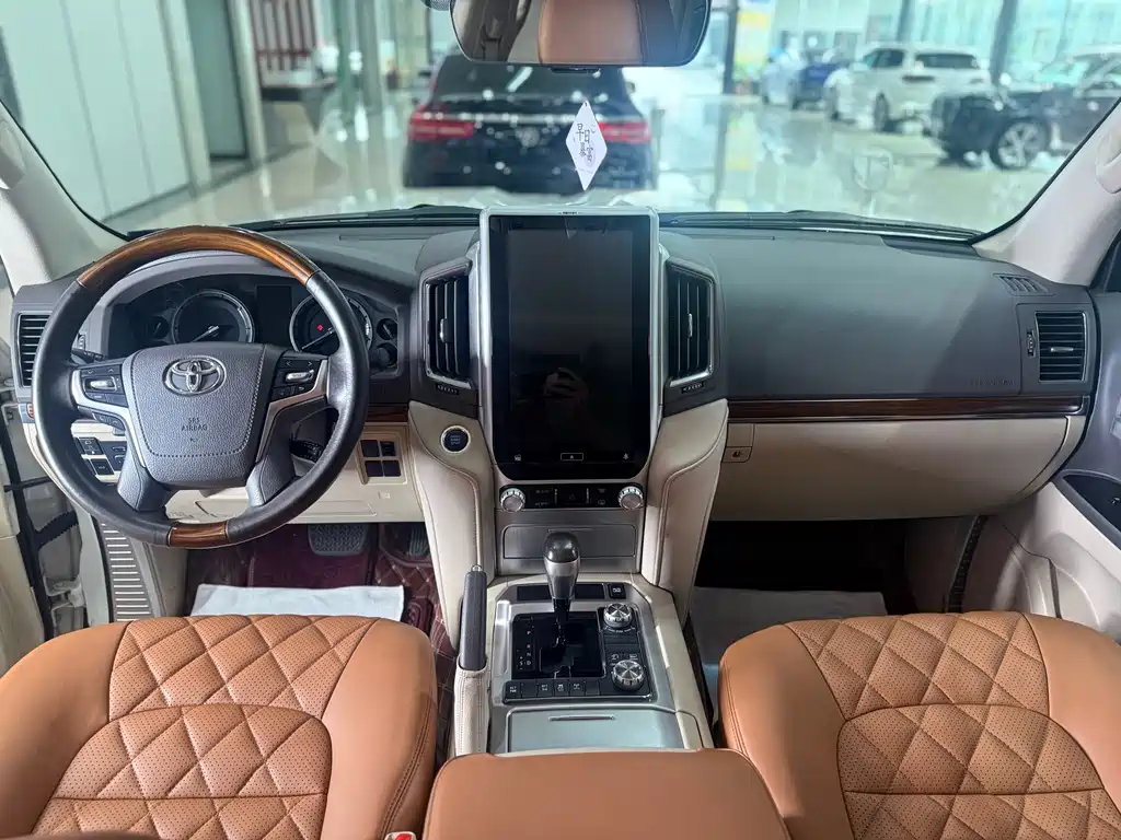 Toyota Land Cruiser — миниатюра 12