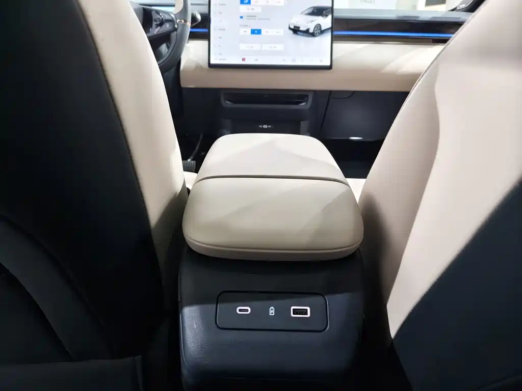 Lynk & Co Z20 — миниатюра 18