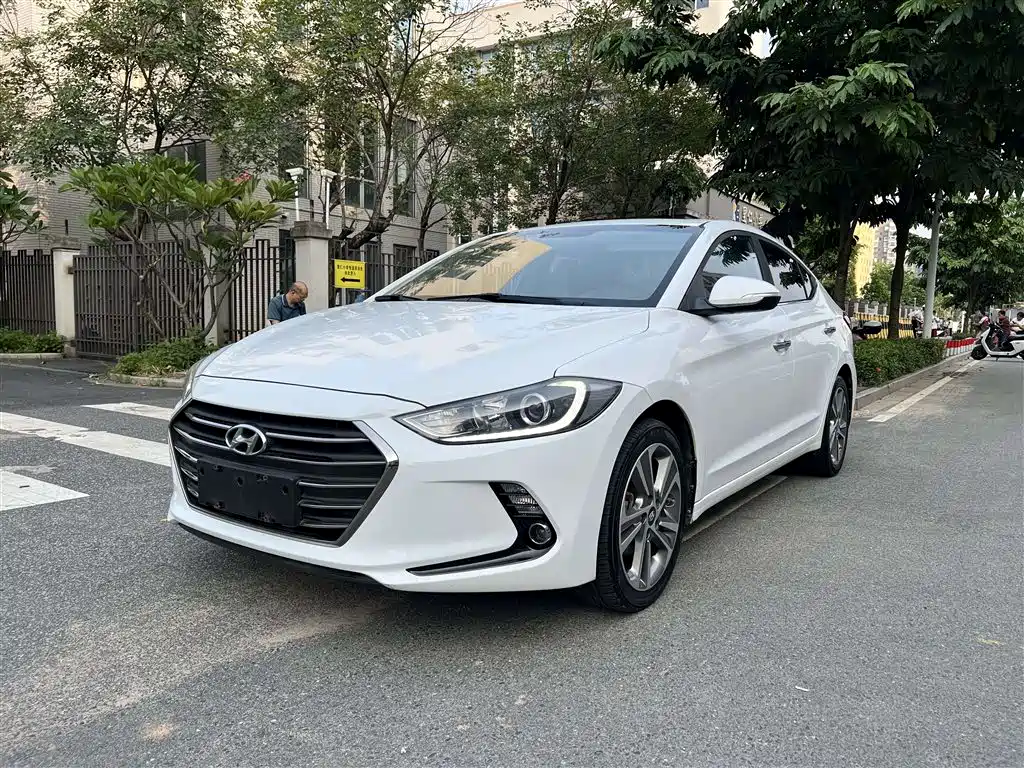 Hyundai Elantra