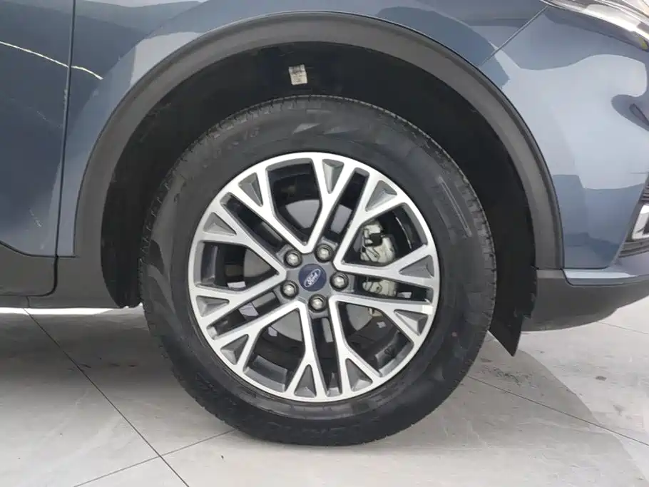 Ford Escape — миниатюра 6