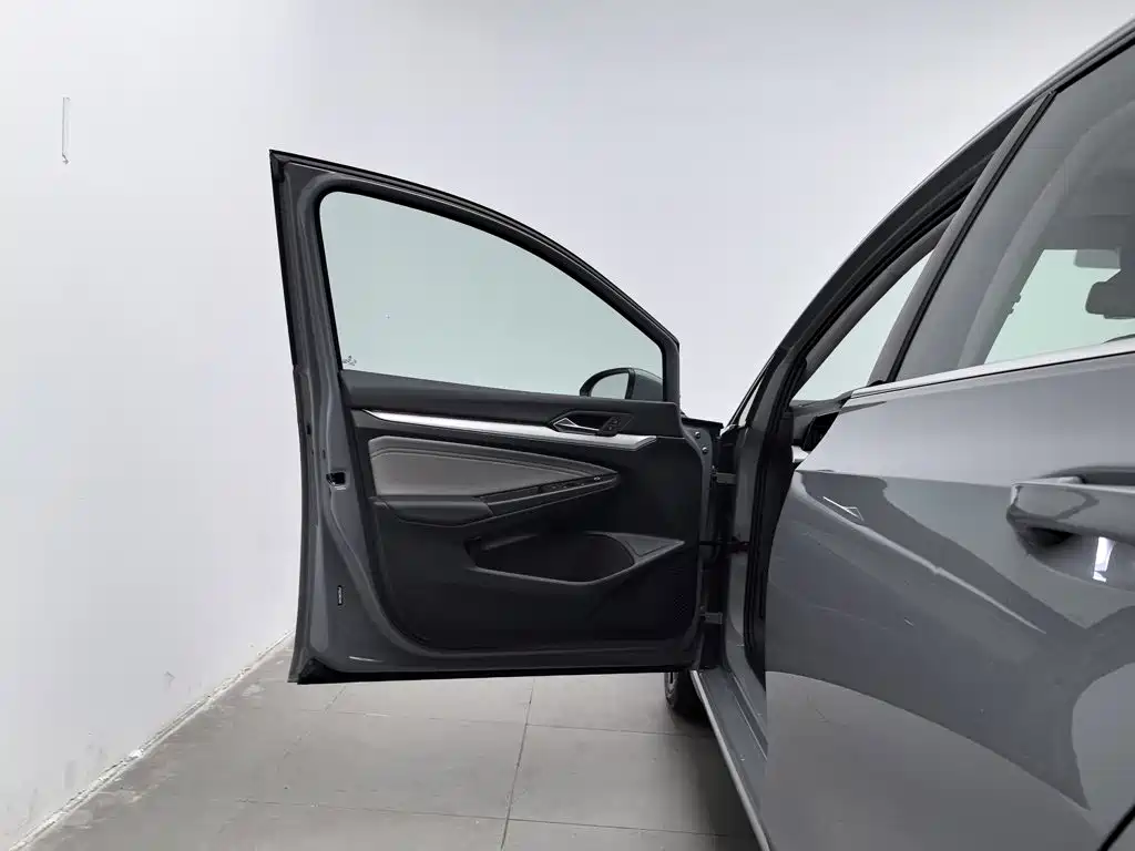 Volkswagen Golf — миниатюра 8