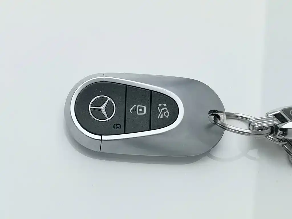 Mercedes-Benz C-Class — миниатюра 19