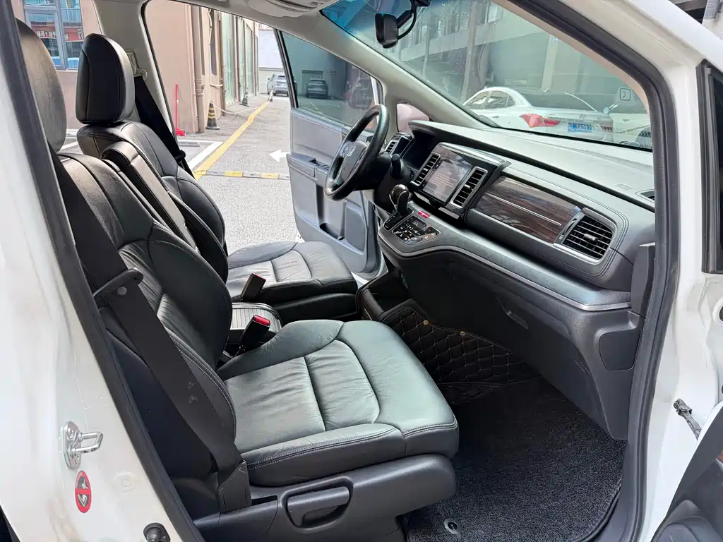 Honda Elysion — миниатюра 9