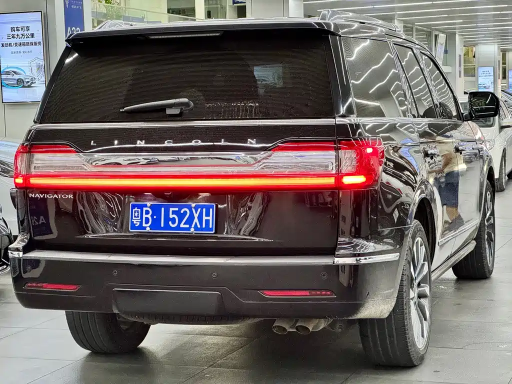 Lincoln Navigator 3.5T Premium Shine Edition China VI, фото 11