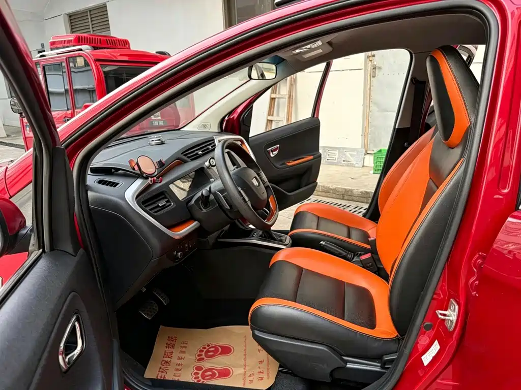 Geely Vision X1 — миниатюра 7