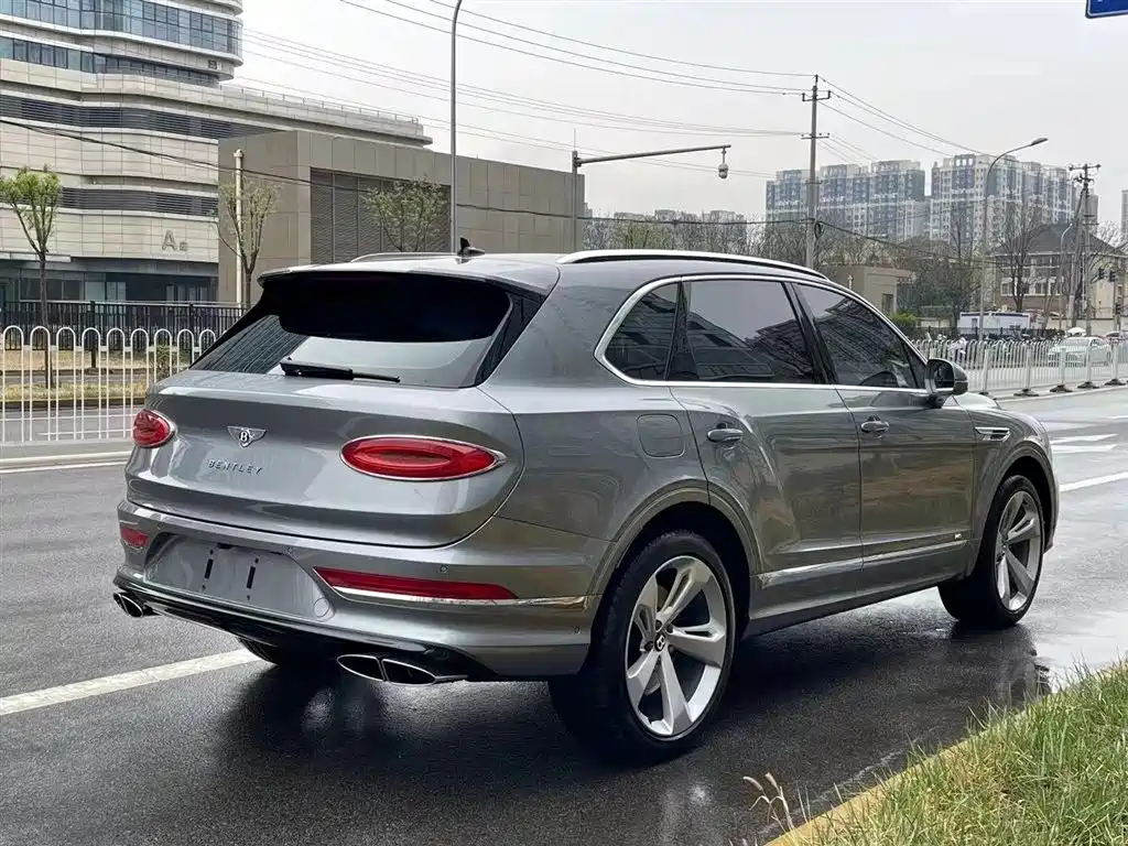 Bentley Bentayga 2021 4.0T V8