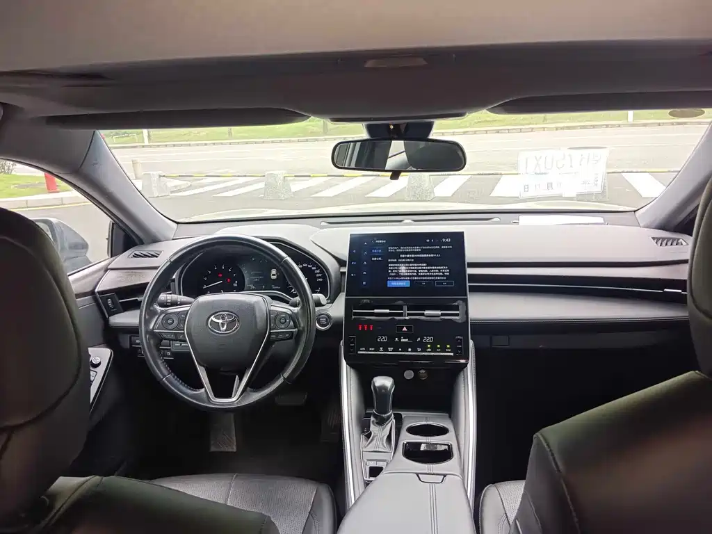 Toyota Avalon — миниатюра 6