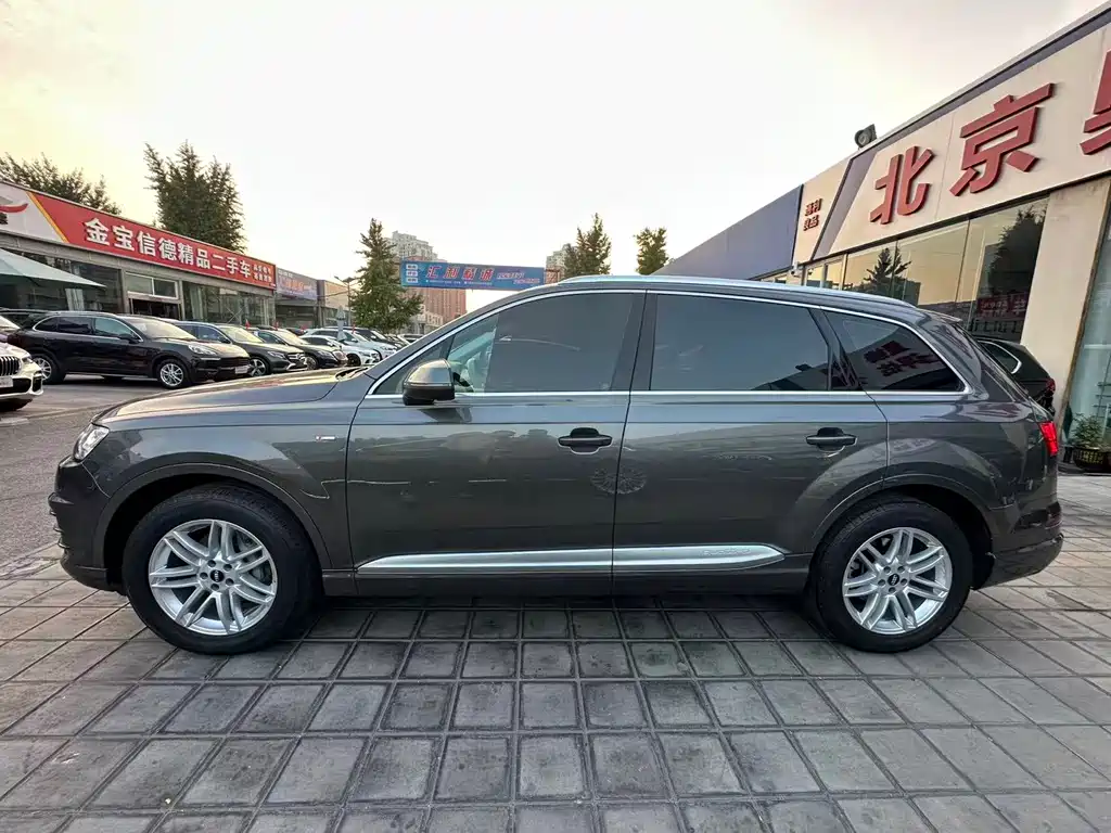Audi Q7 — миниатюра 7