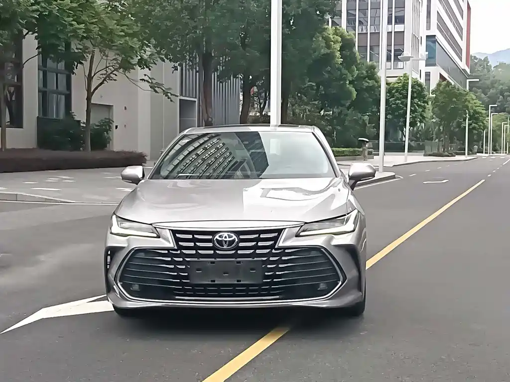 Toyota Avalon — миниатюра 2
