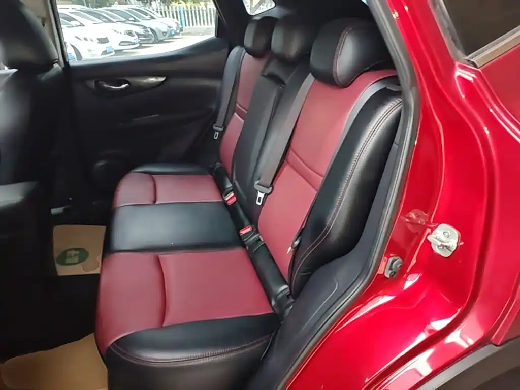 Nissan Qashqai — миниатюра 17