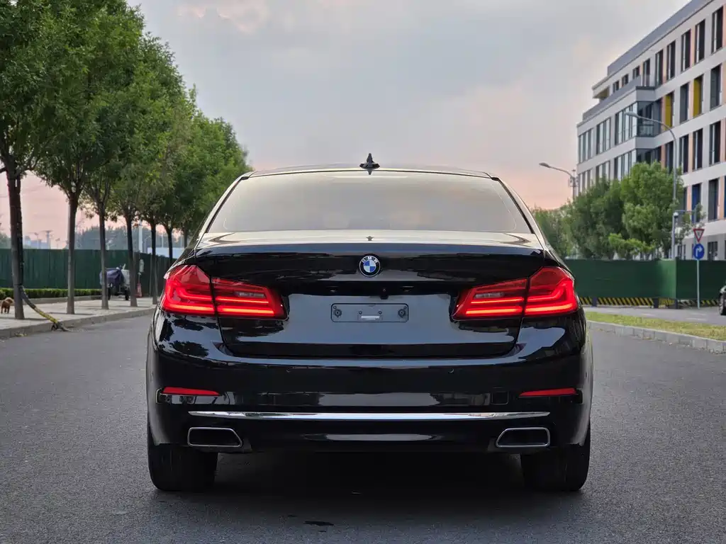 BMW 5 Series — миниатюра 29