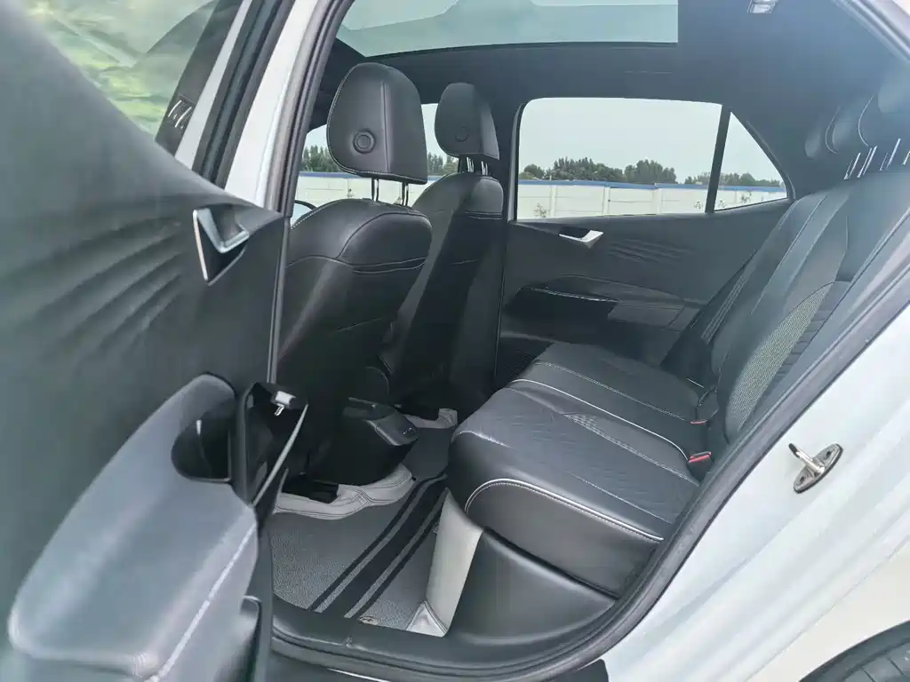 Volkswagen ID.3 — миниатюра 5