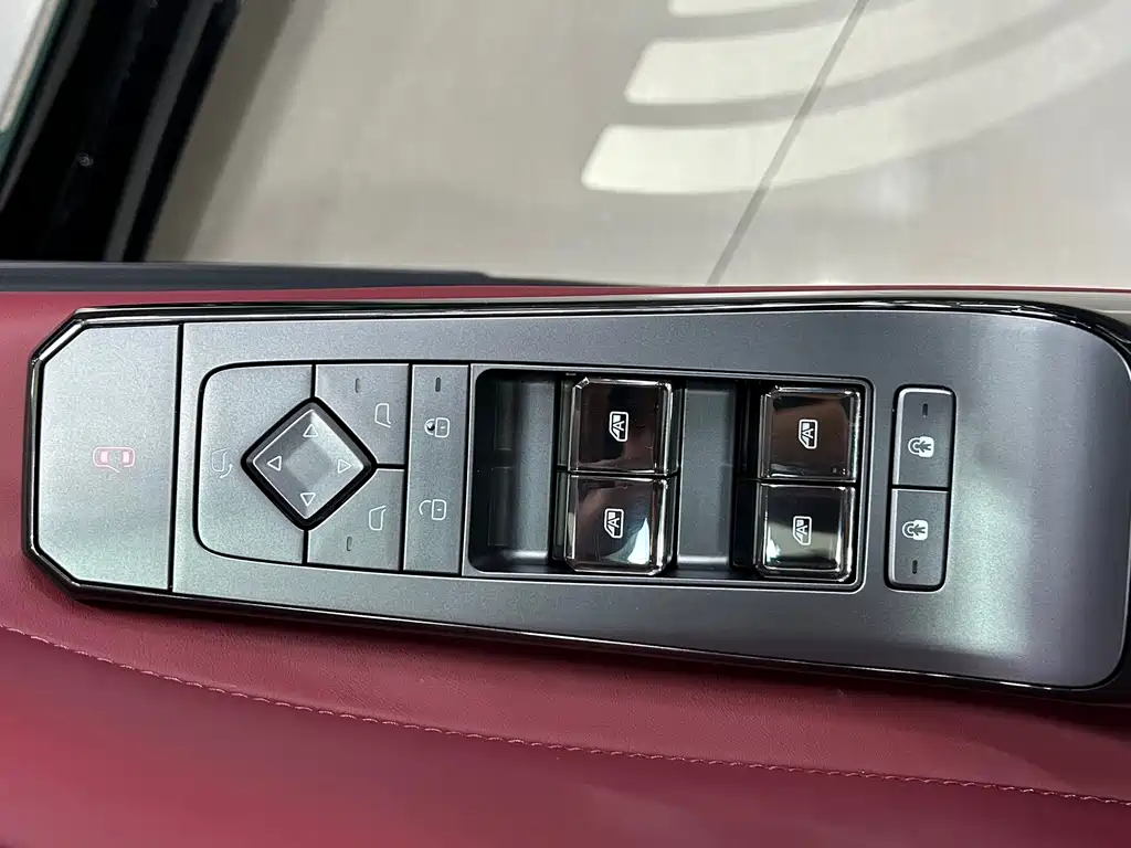Denza Denza Z9GT — миниатюра 13