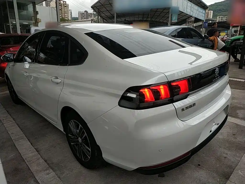 Peugeot 308 — миниатюра 5