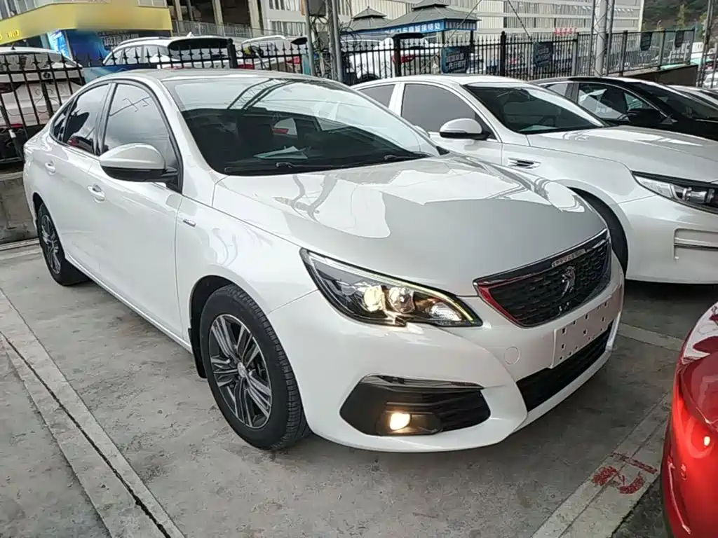 Peugeot 308 — миниатюра 4