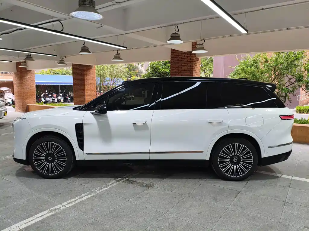 NIO ES8 — миниатюра 2
