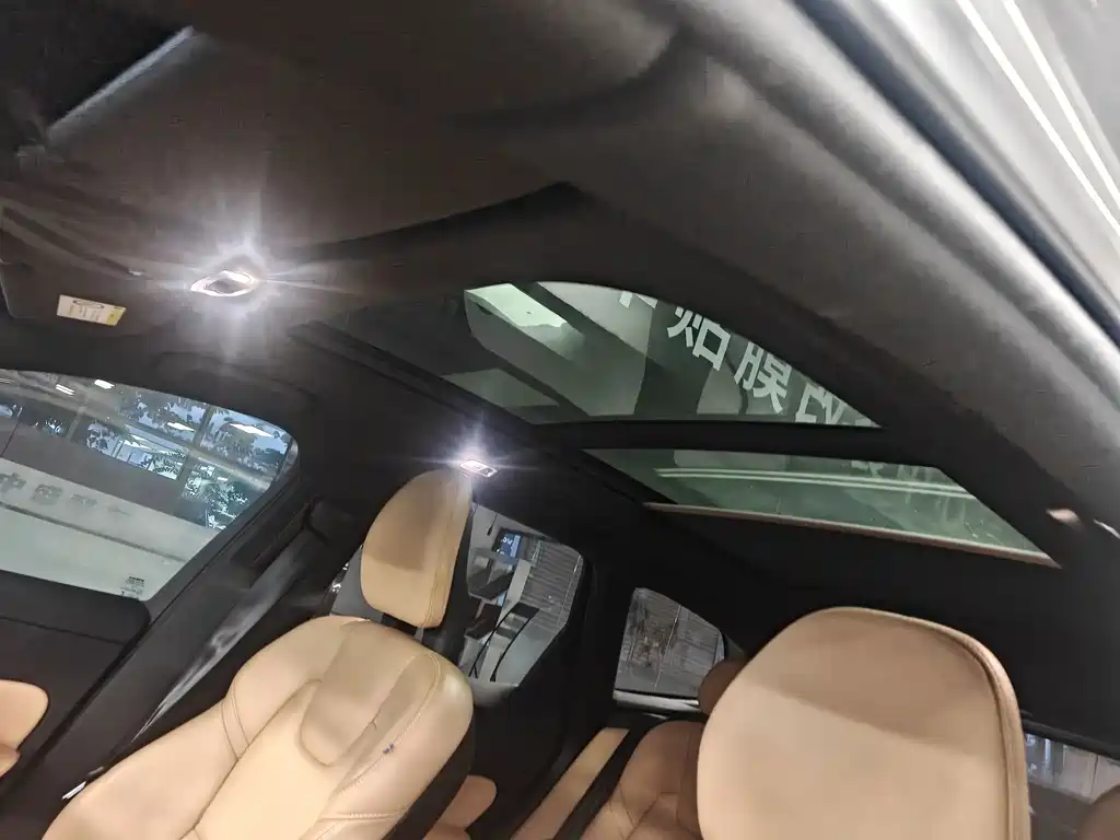 Volvo XC60 — миниатюра 8