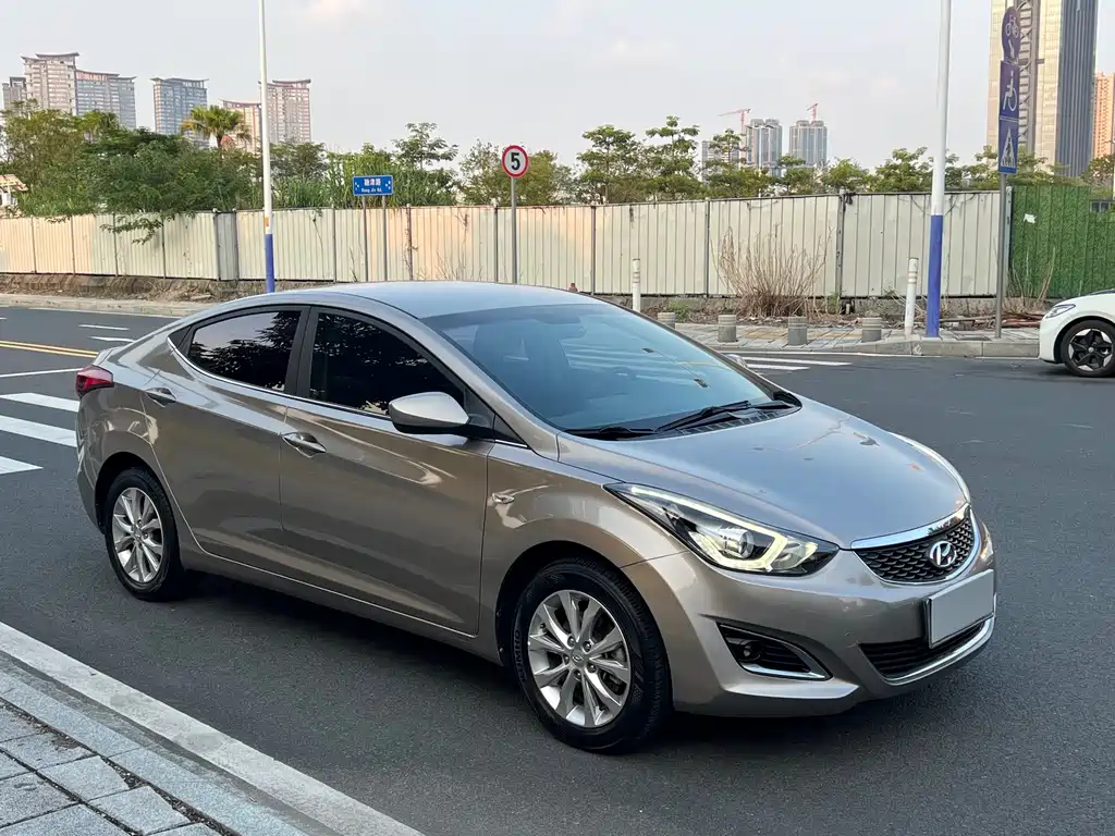 Hyundai Elantra Langdong — миниатюра 3