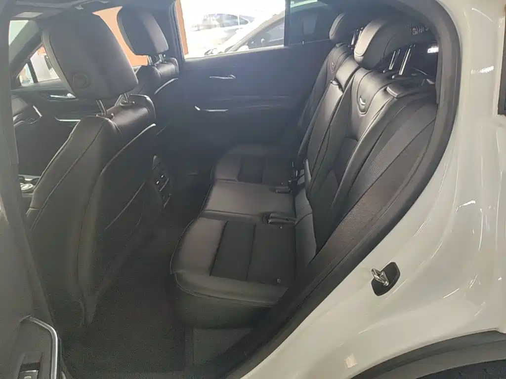 Cadillac XT4 — миниатюра 17