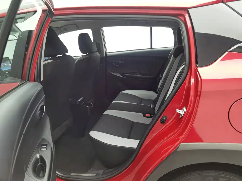 Toyota Yaris L — миниатюра 15