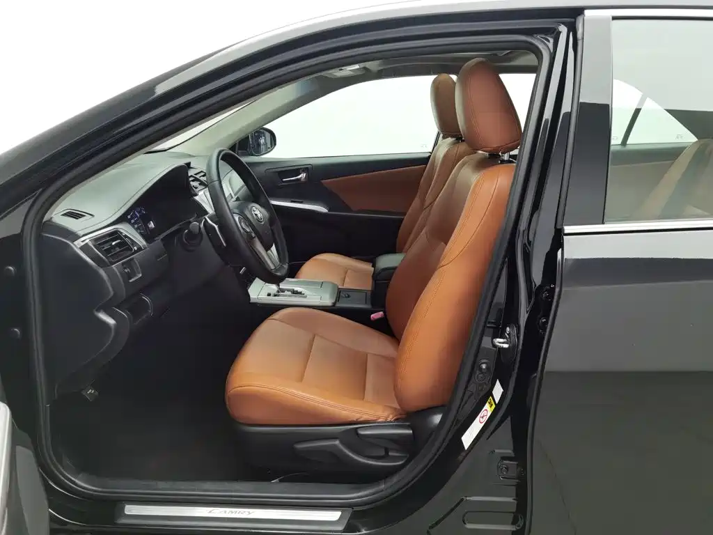 Toyota Camry — миниатюра 10