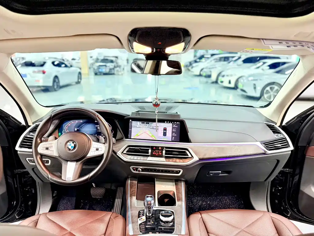 BMW X5 — миниатюра 7