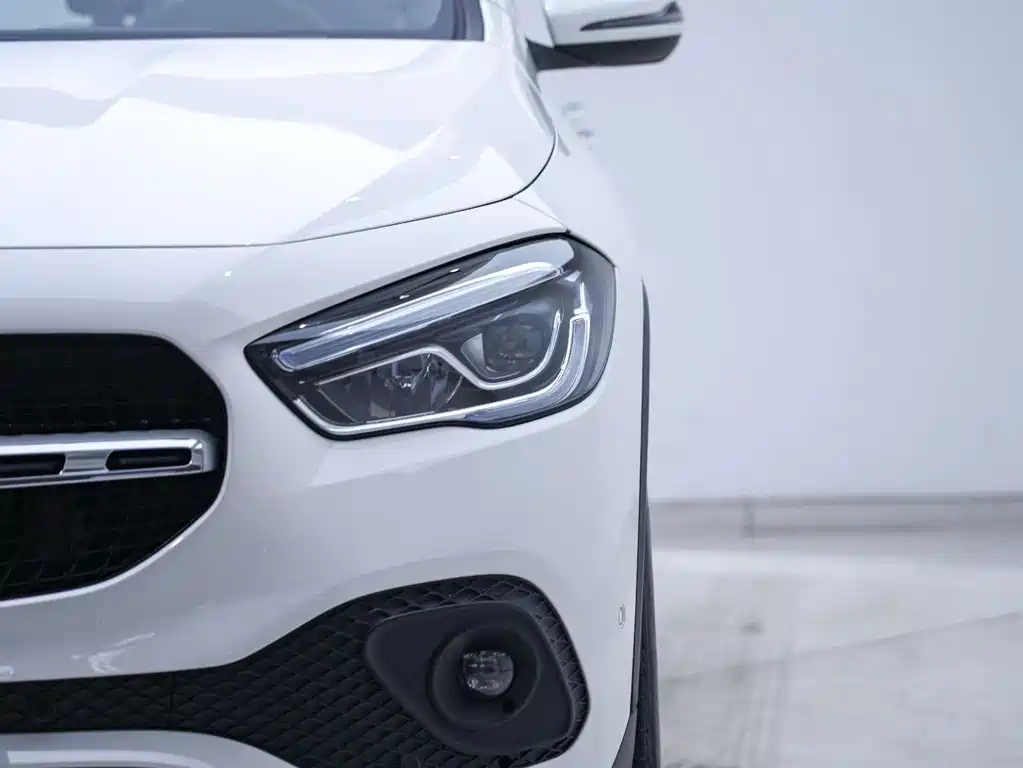 Mercedes-Benz GLA — миниатюра 5