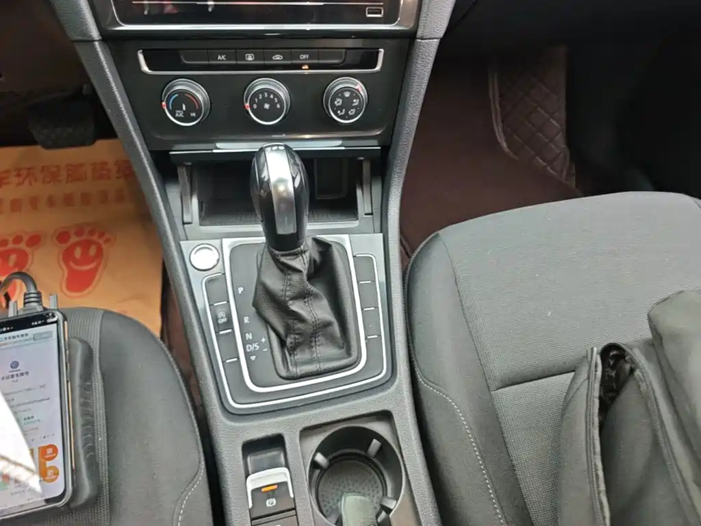 Volkswagen Golf — миниатюра 14