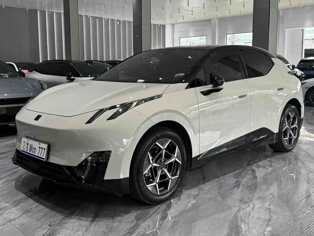 Lynk & Co Z20 2025