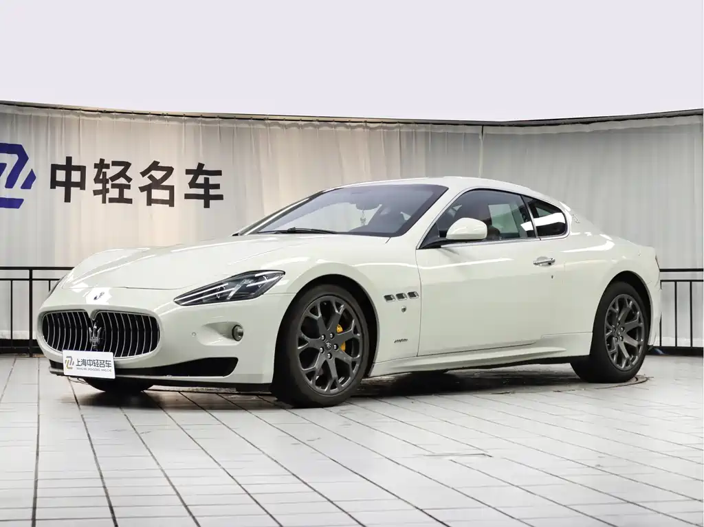 Maserati GranTurismo 2013