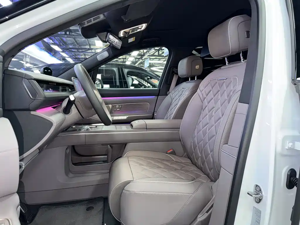 NIO ES8 2026 мест Executive