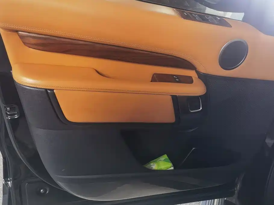 Land Rover Discovery — миниатюра 7