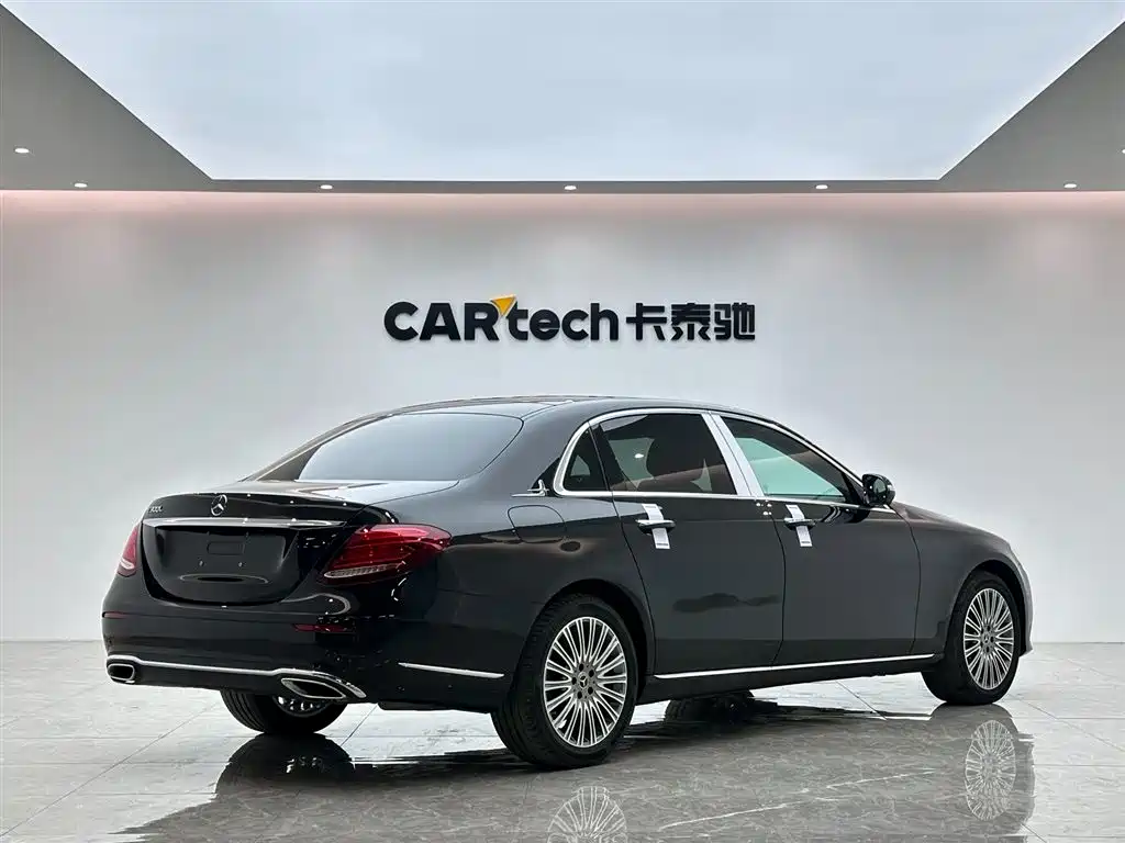 MERCEDES-BENZ E CLASS