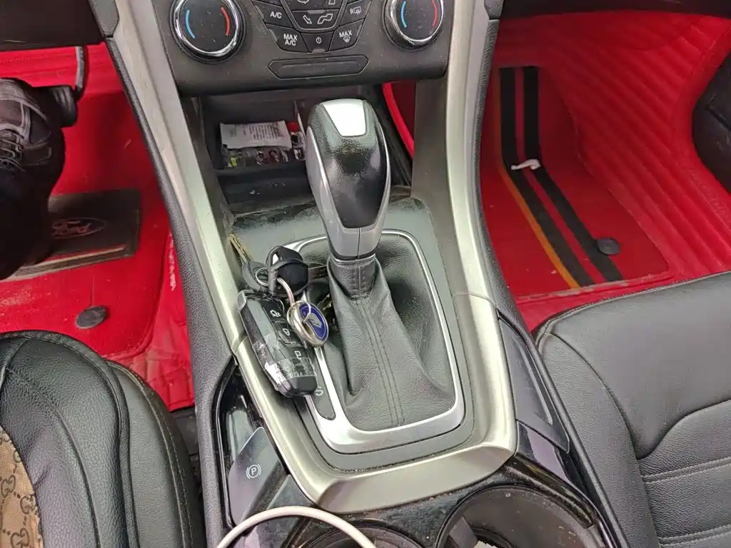 Ford Mondeo — миниатюра 15