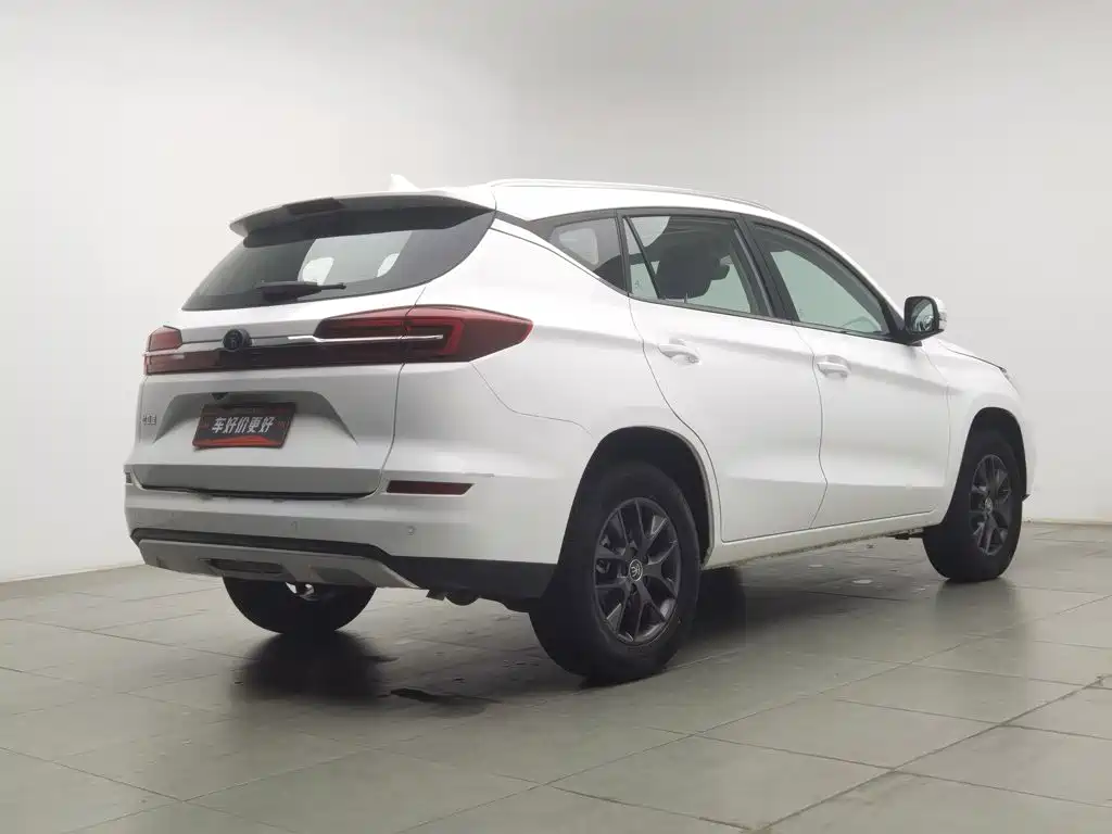 BYD Song — миниатюра 2