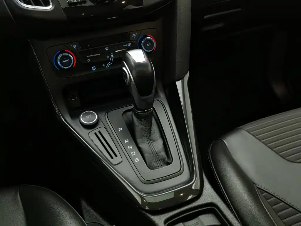 Ford Focus — миниатюра 13