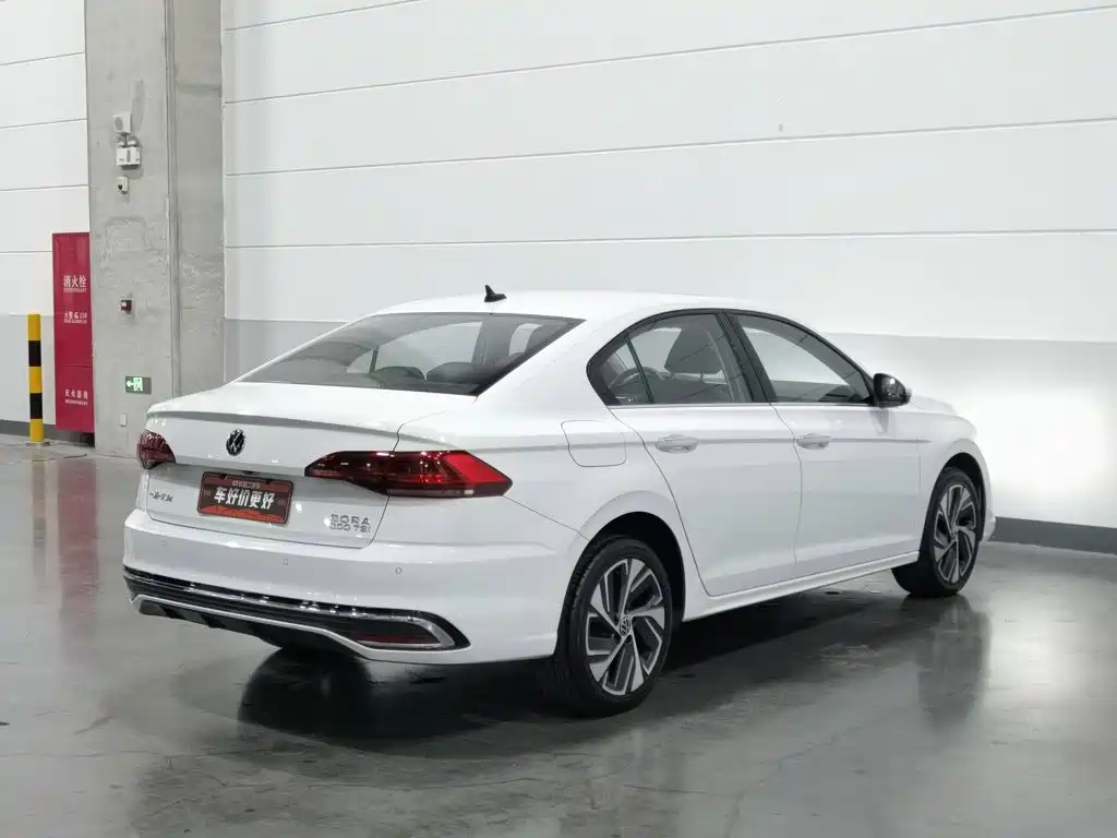 Volkswagen Bora — миниатюра 2