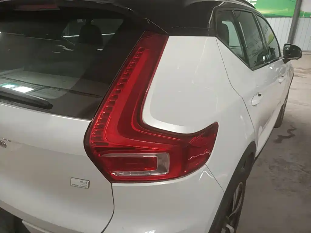 Volvo XC40 NEV — миниатюра 8