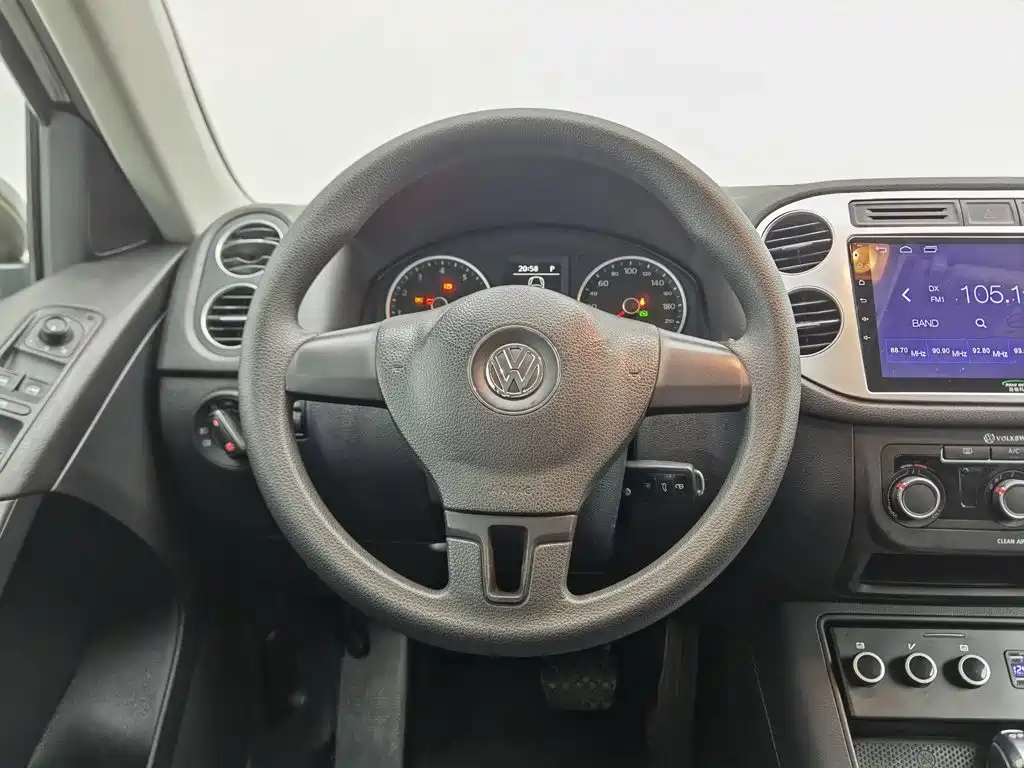 Volkswagen Tiguan — миниатюра 11