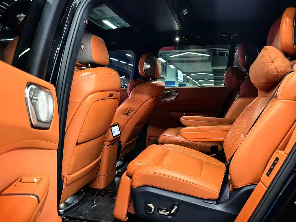 Lynk & Co 900 — миниатюра 4