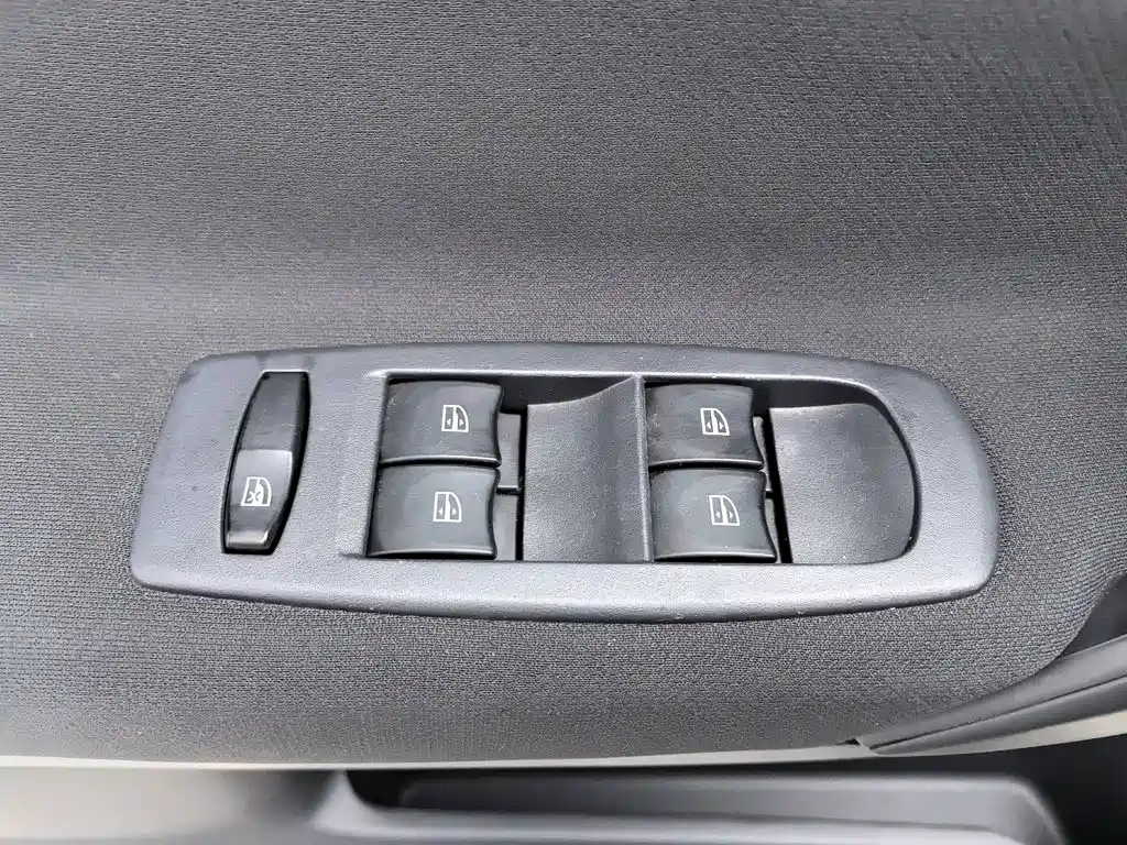 Renault Koleos (Import) — миниатюра 9