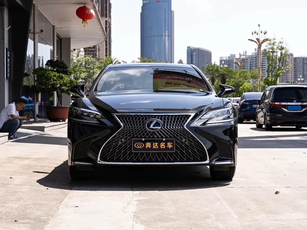 Lexus LS 2018 350 Luxury V