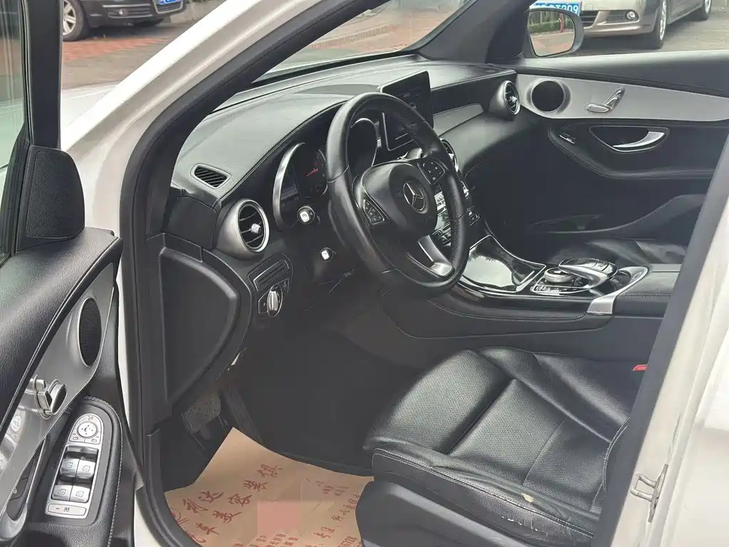 Mercedes-Benz GLC 2016 GLC 200 4MATIC